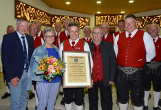 Ehrung von Sebastian Egerbacher für 60. Jahre bei der Sängerrunde Schwoich und 43 Jahre als Chorleiter - 11. 8. 2021